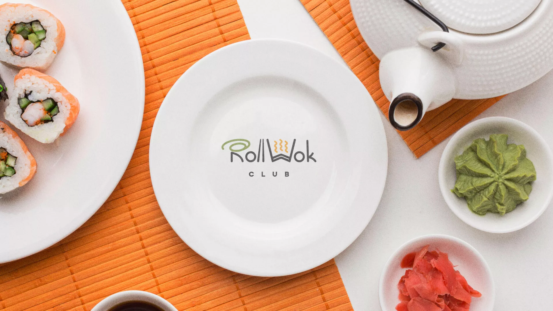 Разработка логотипа и фирменного стиля суши-бара «Roll Wok Club» в Камбарке
